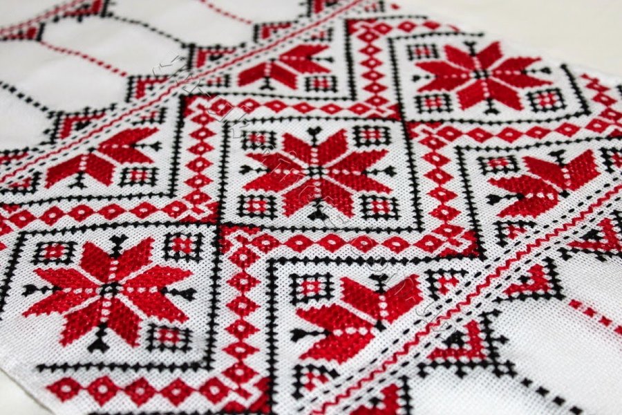 Броварська міська рада дарує вишиванку новонародженим дітям