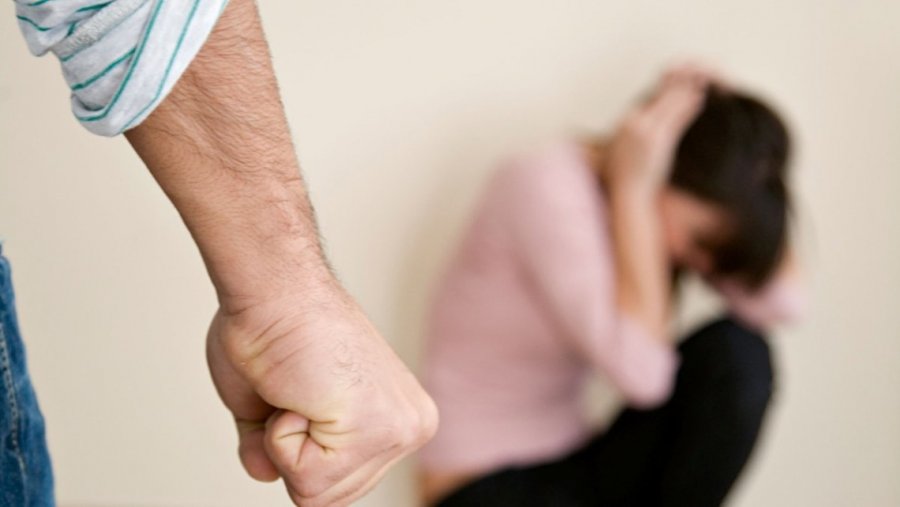 В Україні з’явилась мобільна платформа «WhiteRibbonUA» для захисту жінок та дітей від домашнього насильства