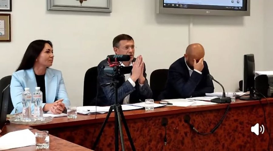 Подарунок від свекрухи на півмільйона, зарплата від броварських підприємців та новий будинок на 265 квадратів: декларація міського голови Ігоря Сапожка та його дружини