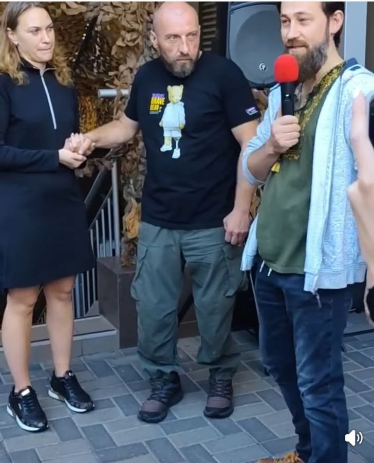 "Братику, відпочинь": надаємо послуги масажу та вчимо спілкуватися не "під коньячок", а під "українську чайну церемонію" - Віталій Боднар про чудову ініціативу у Броварах для ветеранів